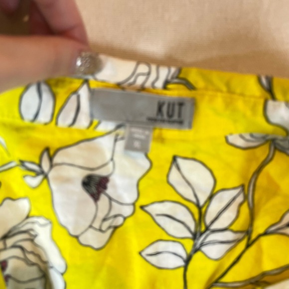 Kut From The Kloth Yellow Floral Button Up Long‎ Sleeve Shirt - Size XL - Picture 4 of 8